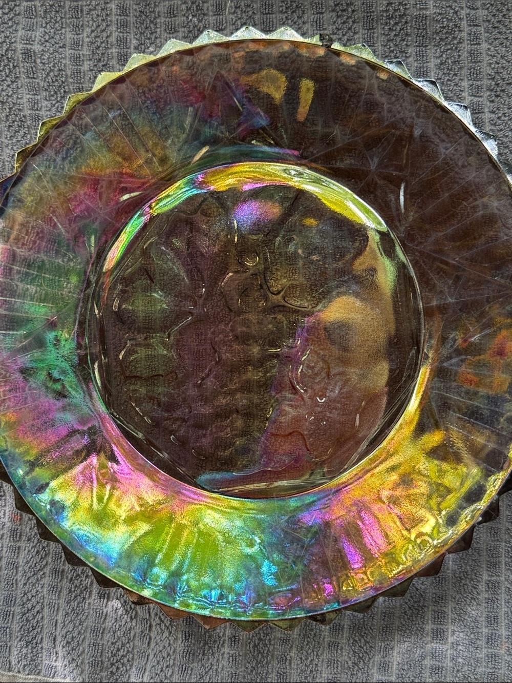 Vintage Iredescent Carnival Glass Plate.